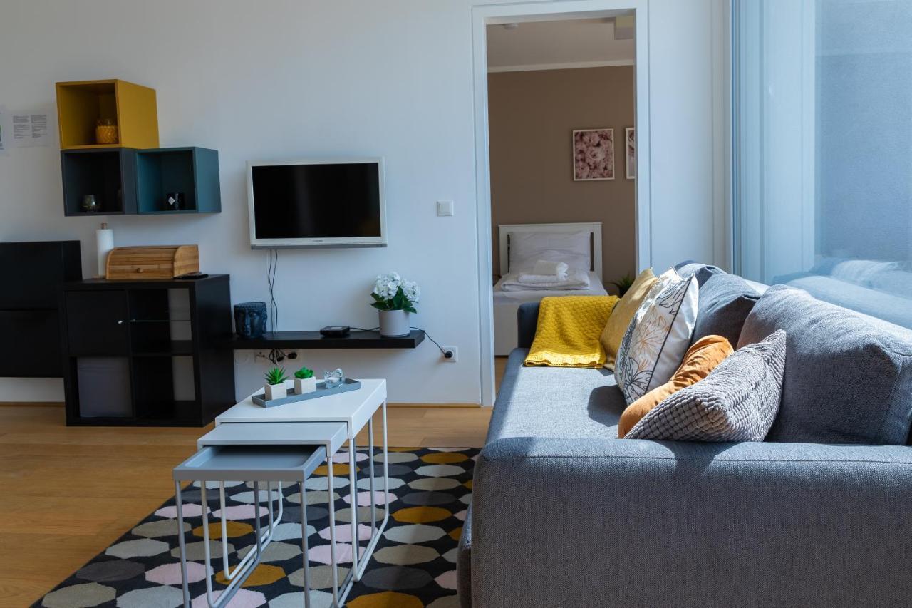 Maureen Lovely 2 Bedroom Unit With Community Pool Vienna Esterno foto