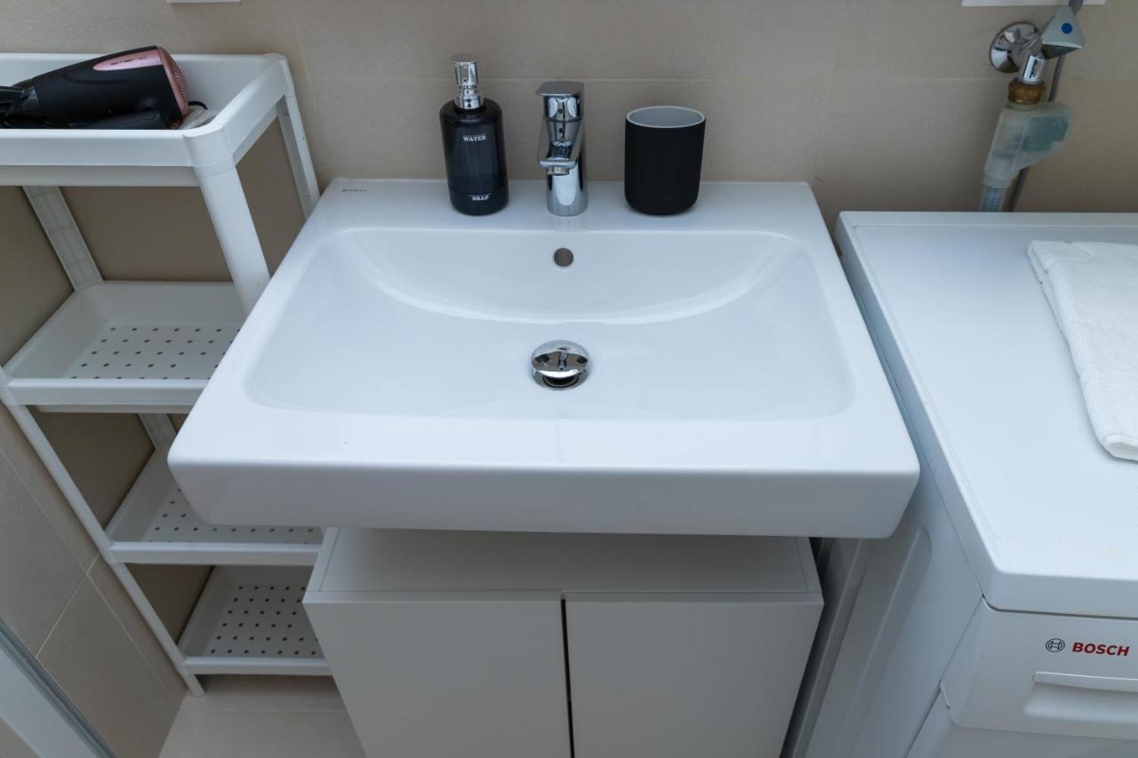 Maureen Lovely 2 Bedroom Unit With Community Pool Vienna Esterno foto