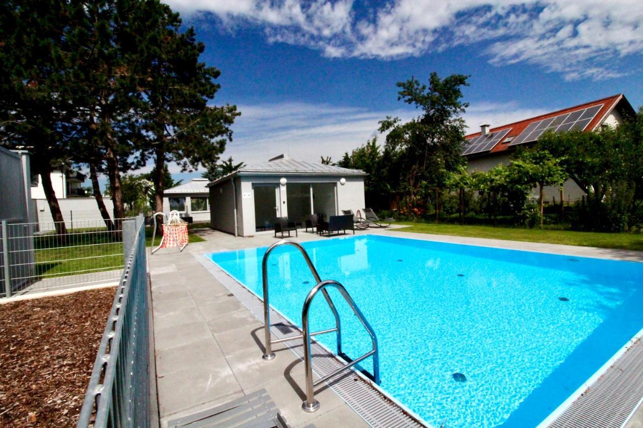 Maureen Lovely 2 Bedroom Unit With Community Pool Vienna Esterno foto